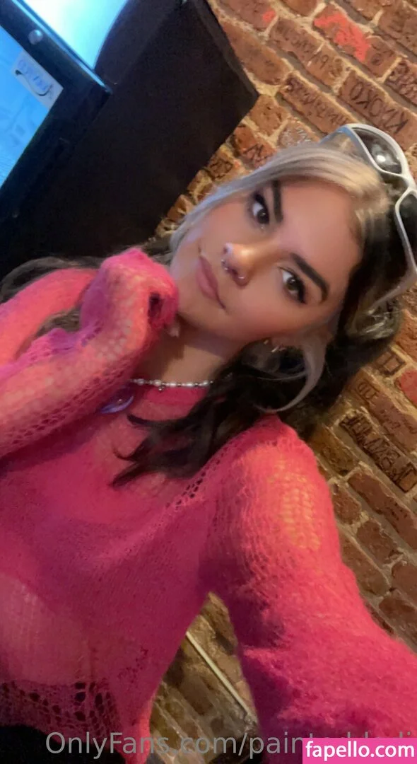 issameg Onlyfans Photo Gallery 