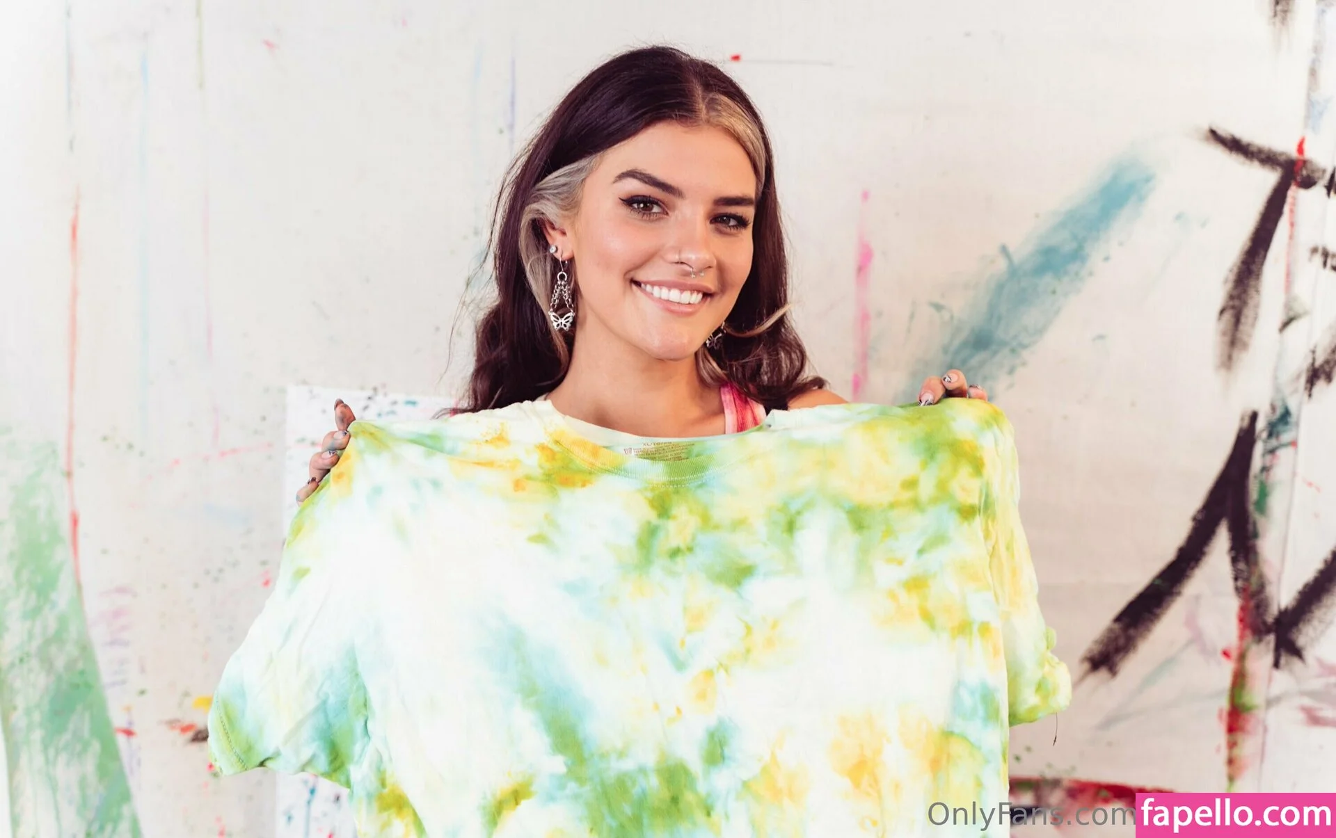 issameg Onlyfans Photo Gallery 