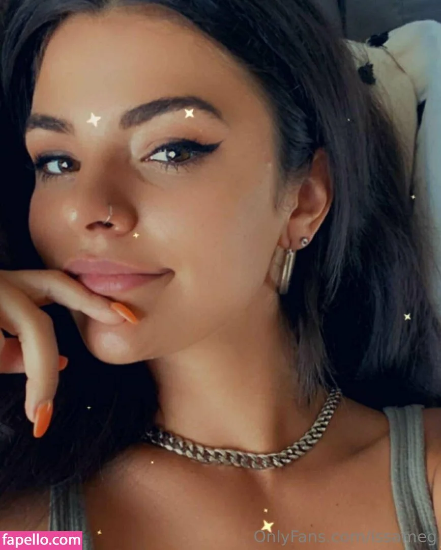 issameg Onlyfans Photo Gallery 