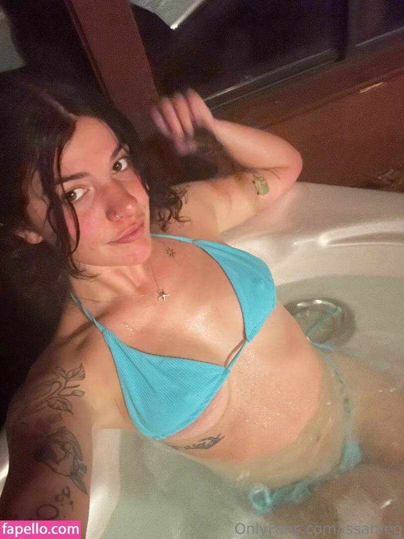 issameg Onlyfans Photo Gallery 