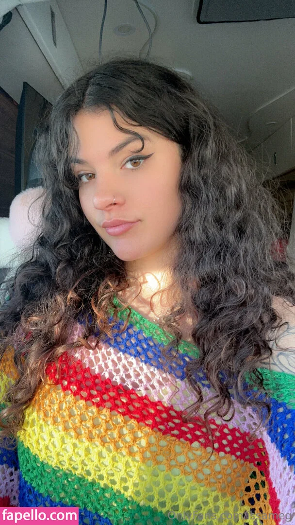 issameg Onlyfans Photo Gallery 