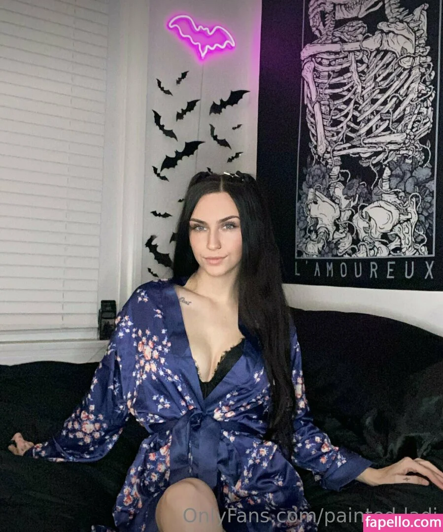 issameg Onlyfans Photo Gallery 