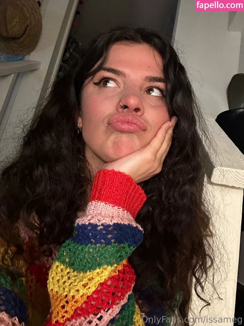 issameg Onlyfans Photo Gallery 