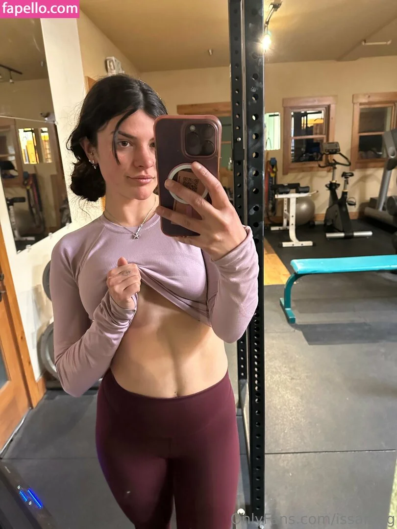 issameg Onlyfans Photo Gallery 