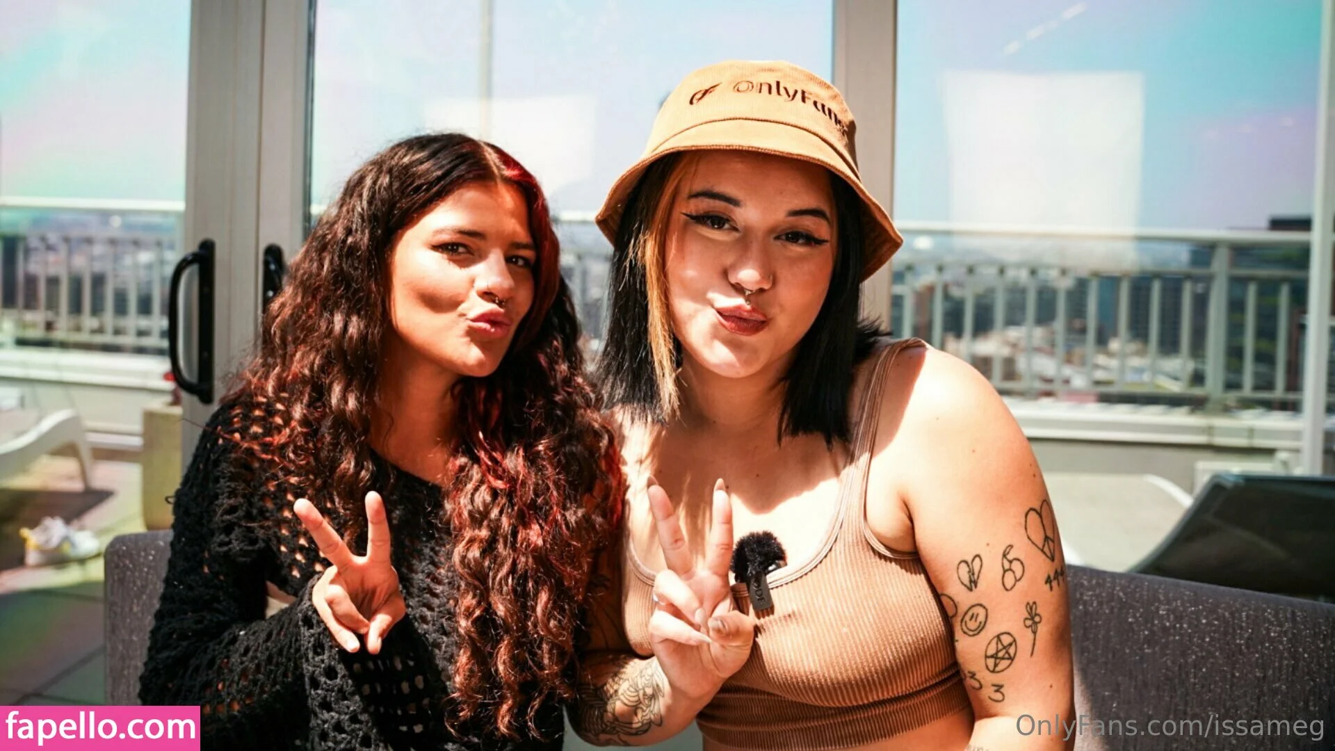 issameg Onlyfans Photo Gallery 