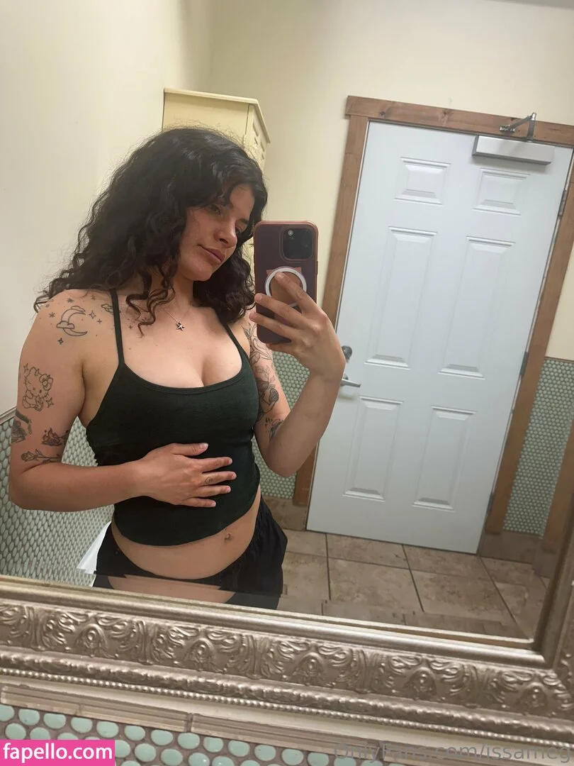 issameg Onlyfans Photo Gallery 