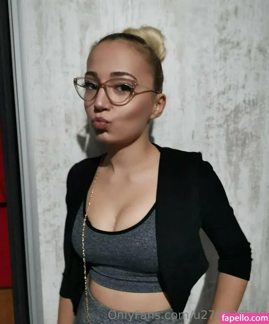 u279236549 Onlyfans Photo Gallery 