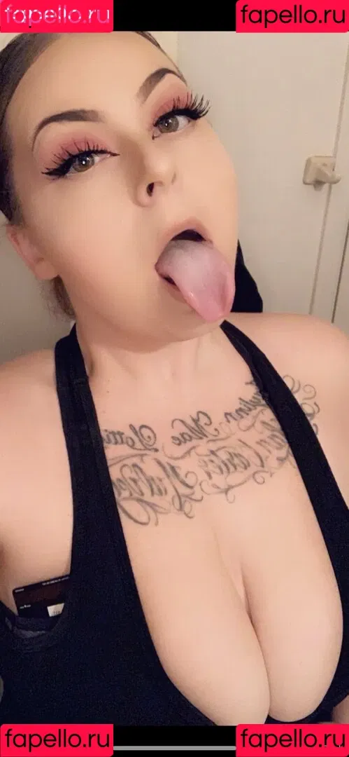 redxsiren Onlyfans Photo Gallery 