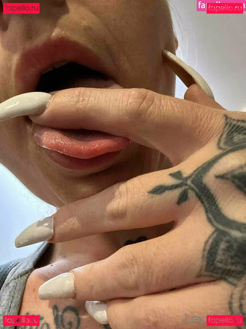 redxsiren Onlyfans Photo Gallery 