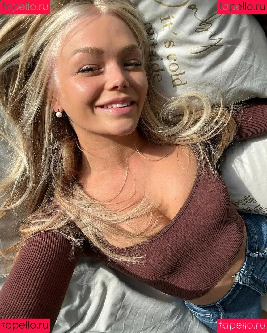 sarahx.ws Onlyfans Photo Gallery 