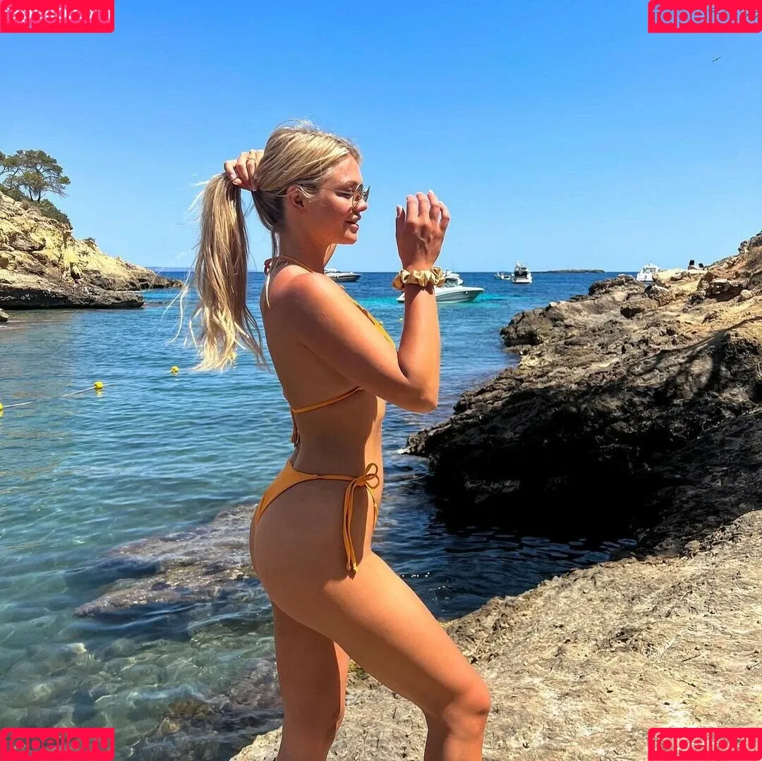 sarahx.ws Onlyfans Photo Gallery 