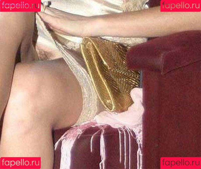 sarahx.ws Onlyfans Photo Gallery 