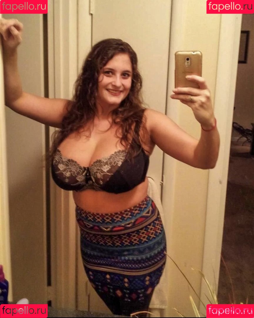 Avery Milla Onlyfans Photo Gallery 