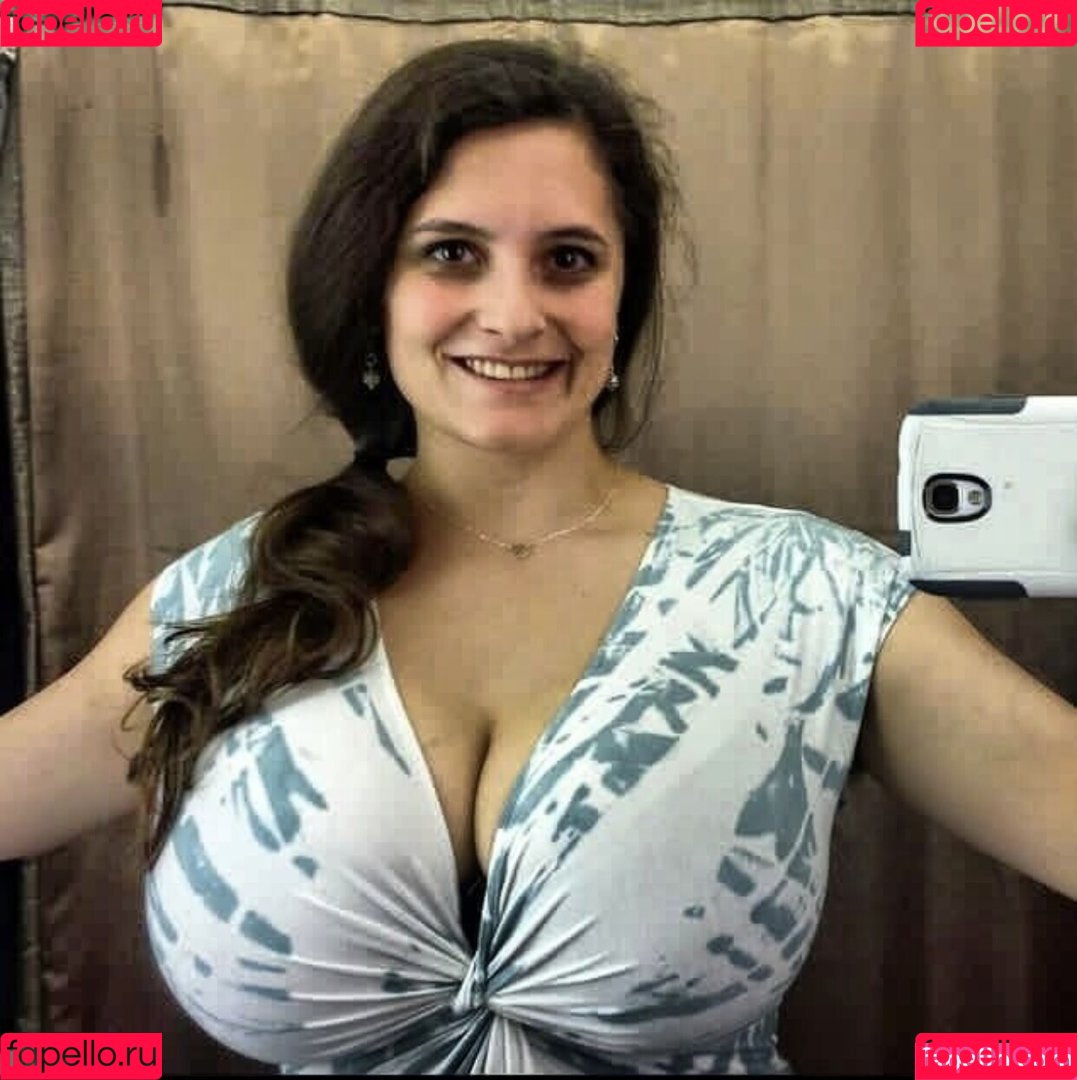 Avery Milla Onlyfans Photo Gallery 