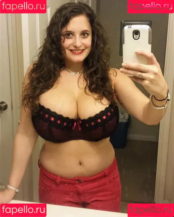 Avery Milla Onlyfans Photo Gallery 