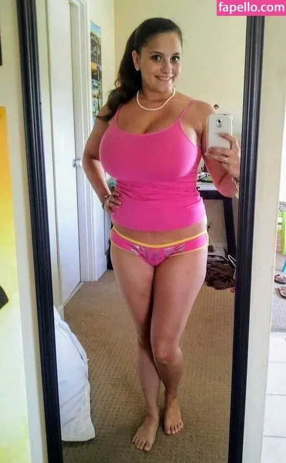 Avery Milla Onlyfans Photo Gallery 