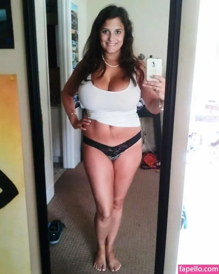 Avery Milla Onlyfans Photo Gallery 