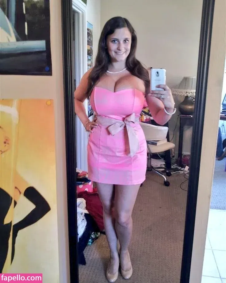 Avery Milla Onlyfans Photo Gallery 