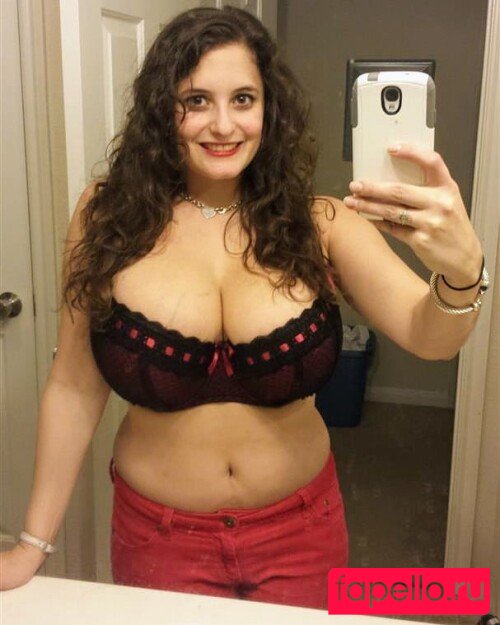 Avery Milla Nude Onlyfans Photo 12
