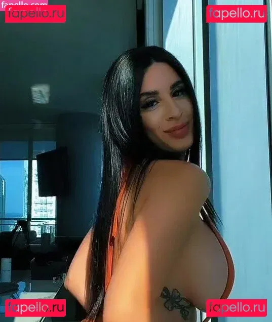 Maya_Di Onlyfans Photo Gallery 