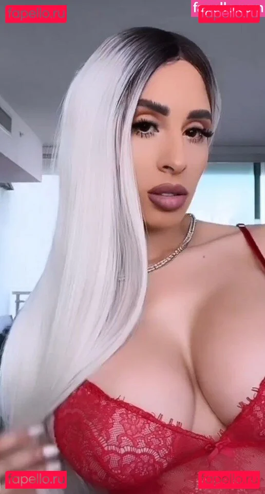 Maya_Di Onlyfans Photo Gallery 