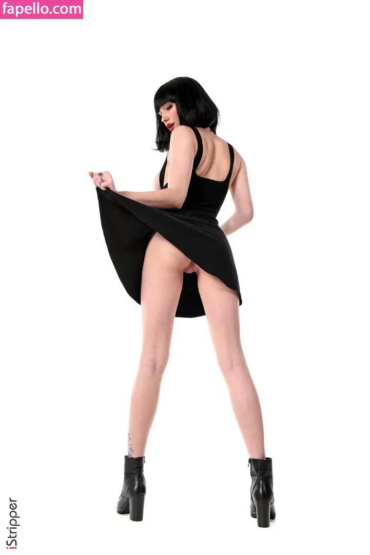 iStripper Onlyfans Photo Gallery 