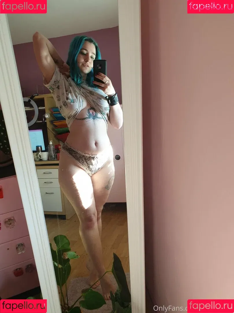 khalamite Onlyfans Photo Gallery 
