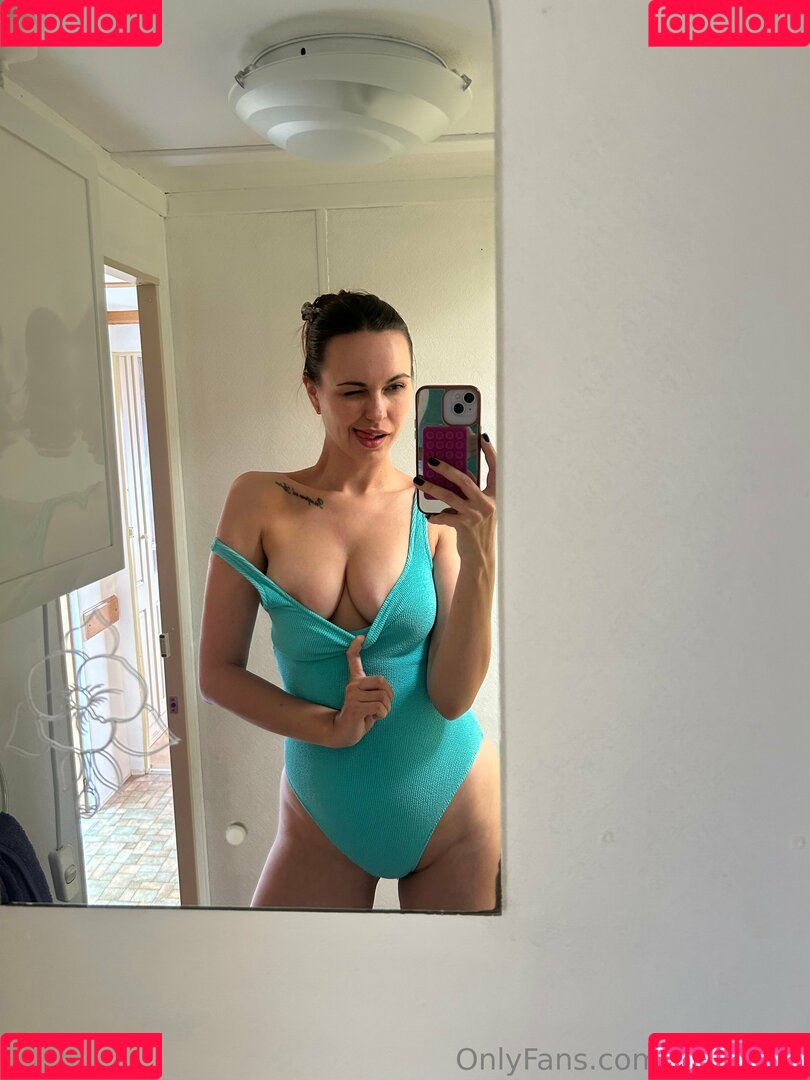 janabubu Onlyfans Photo Gallery 