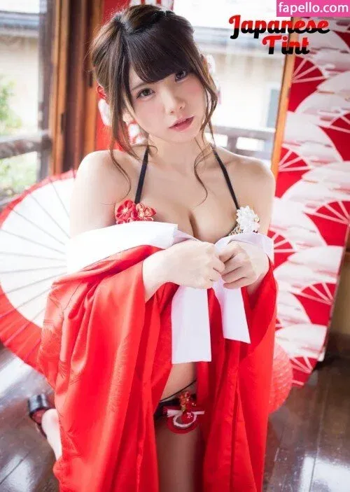 emiserinaa Onlyfans Photo Gallery 