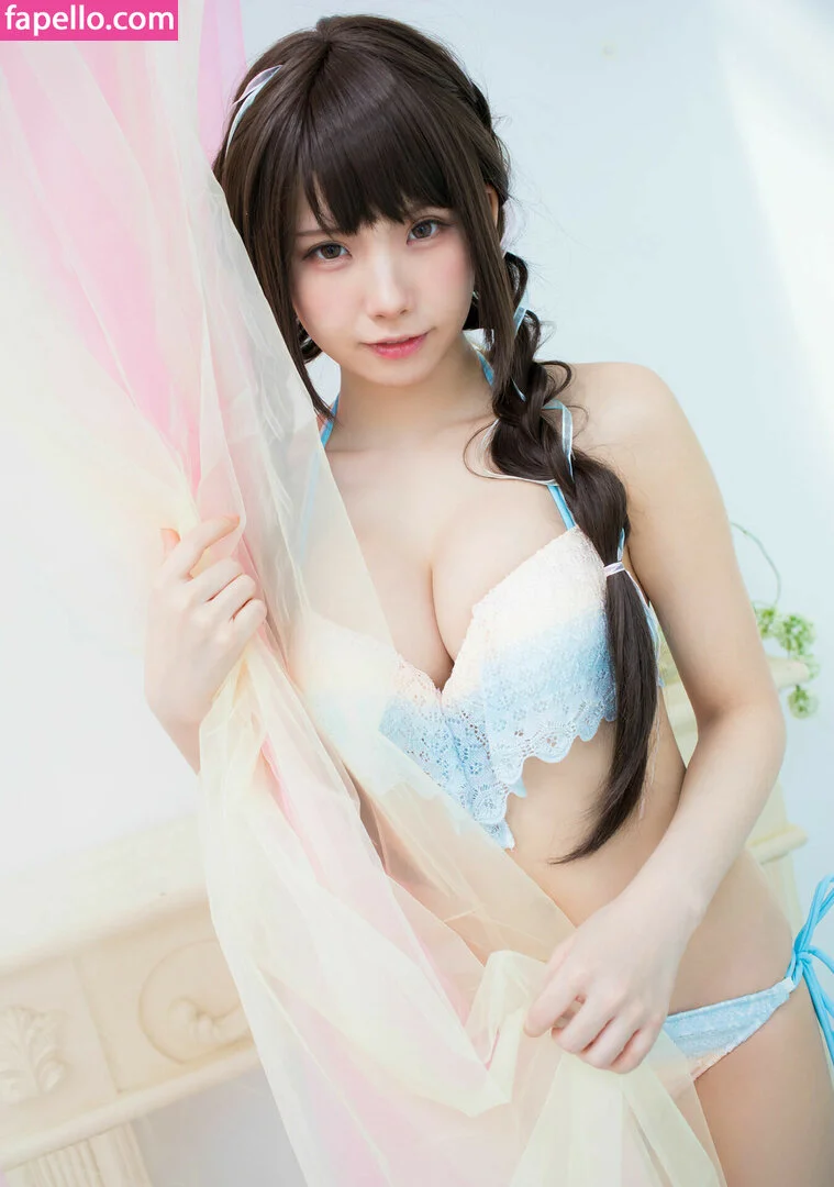 emiserinaa Onlyfans Photo Gallery 