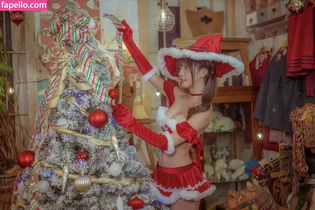 emiserinaa Onlyfans Photo Gallery 