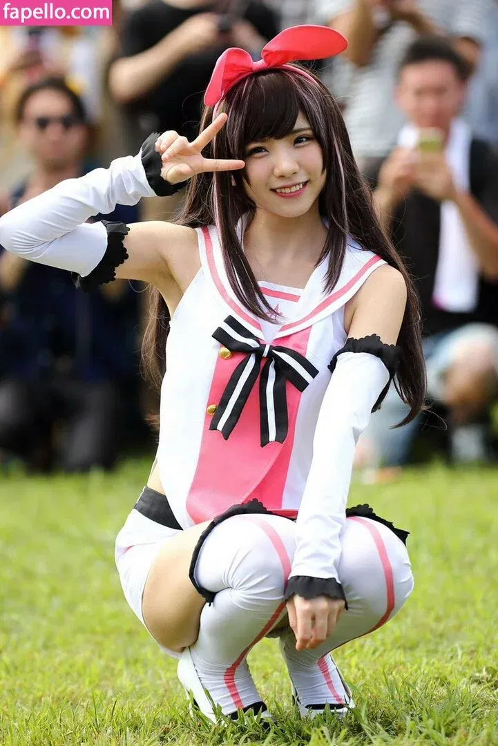 emiserinaa Onlyfans Photo Gallery 