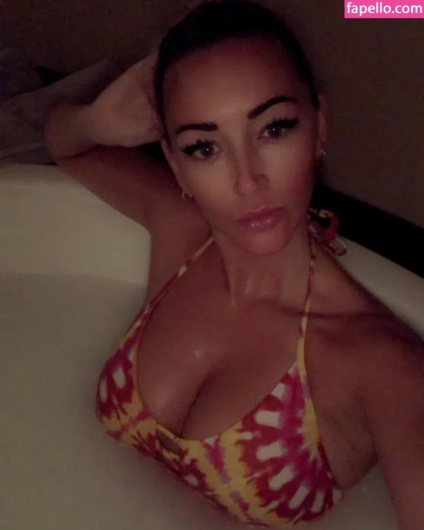 Lorna Gilly Onlyfans Photo Gallery 