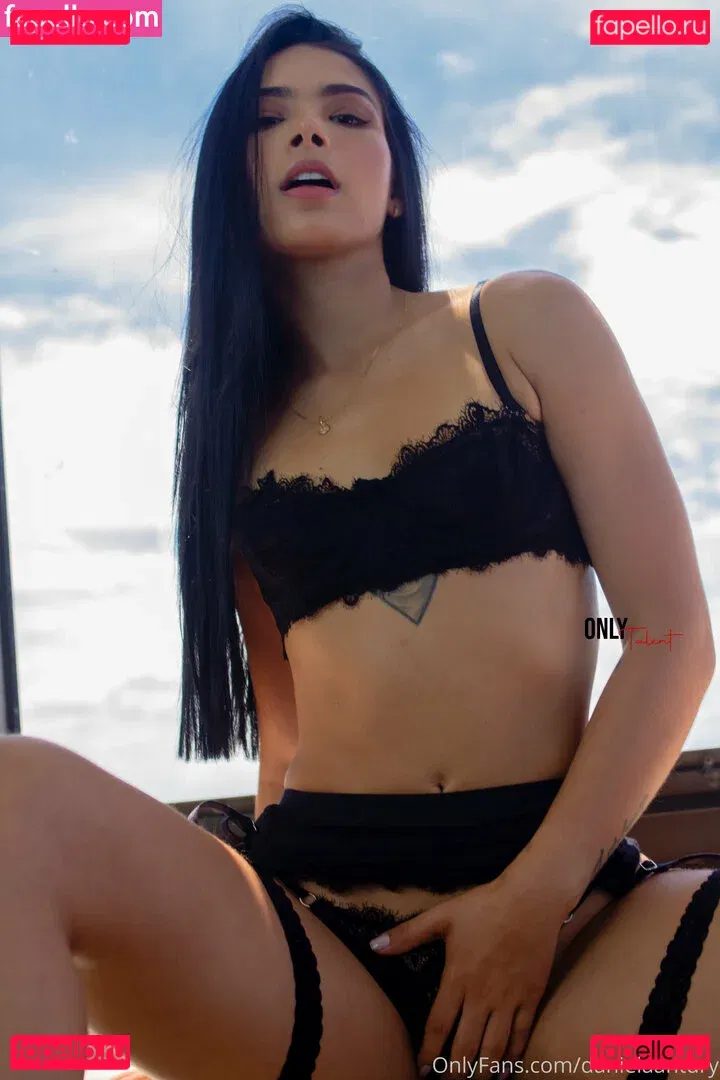 danielaantury Onlyfans Photo Gallery 