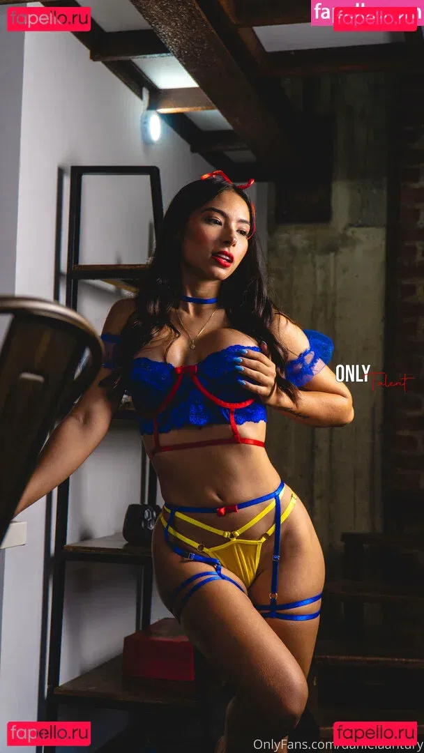 danielaantury Onlyfans Photo Gallery 