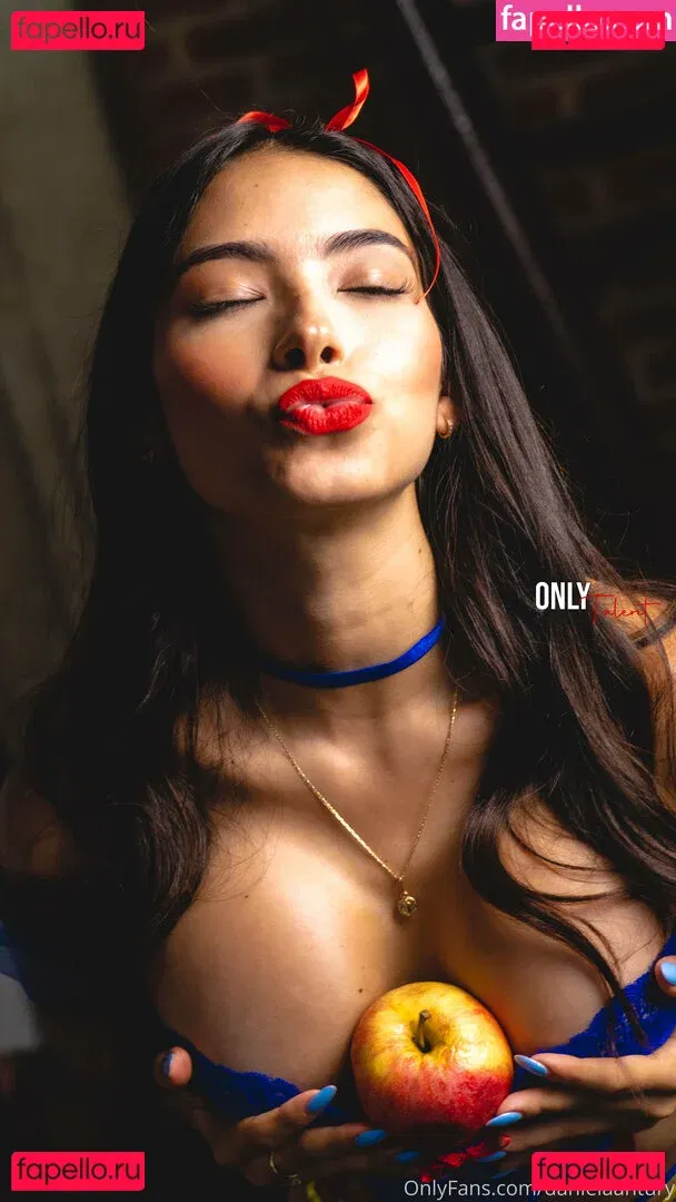 danielaantury Onlyfans Photo Gallery 