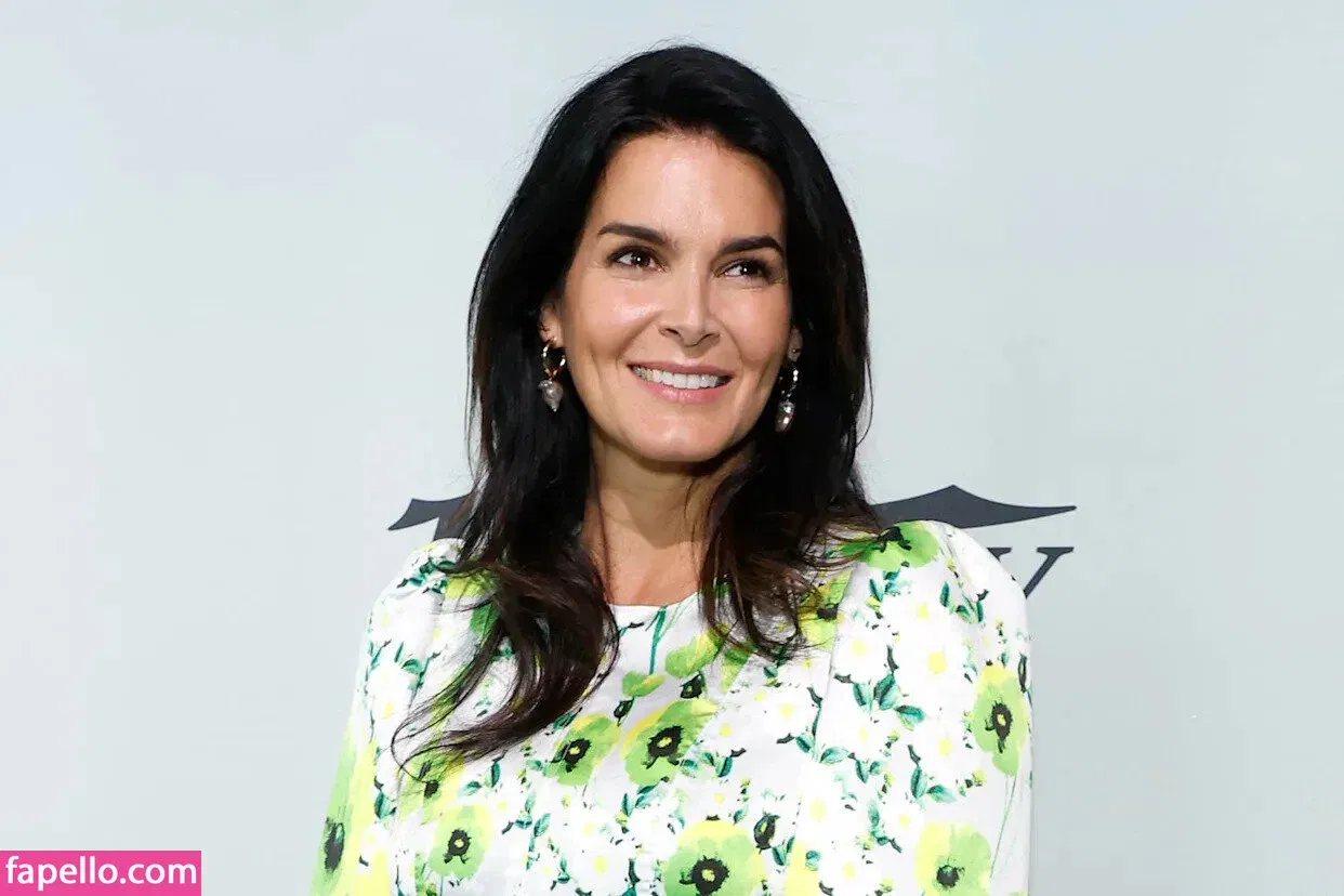 Angie Harmon Onlyfans Photo Gallery 