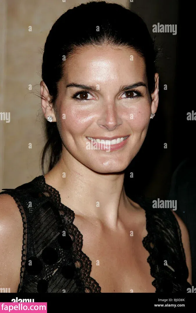 Angie Harmon Onlyfans Photo Gallery 