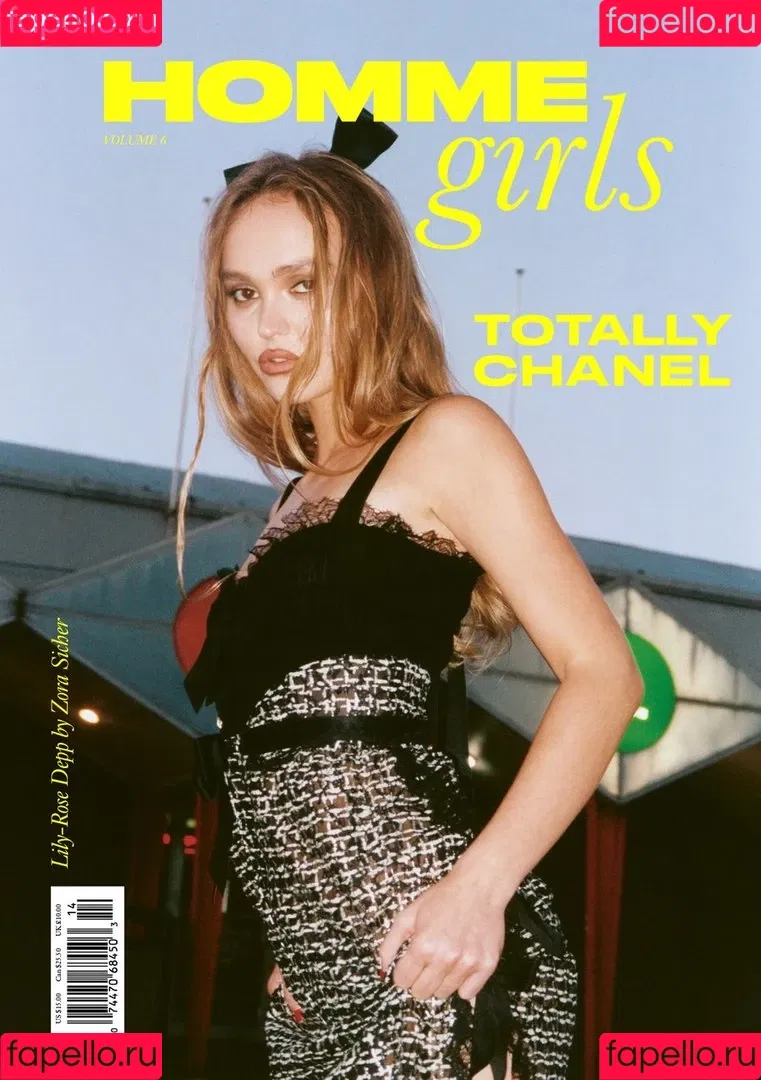 Lily-Rose Depp Onlyfans Photo Gallery 
