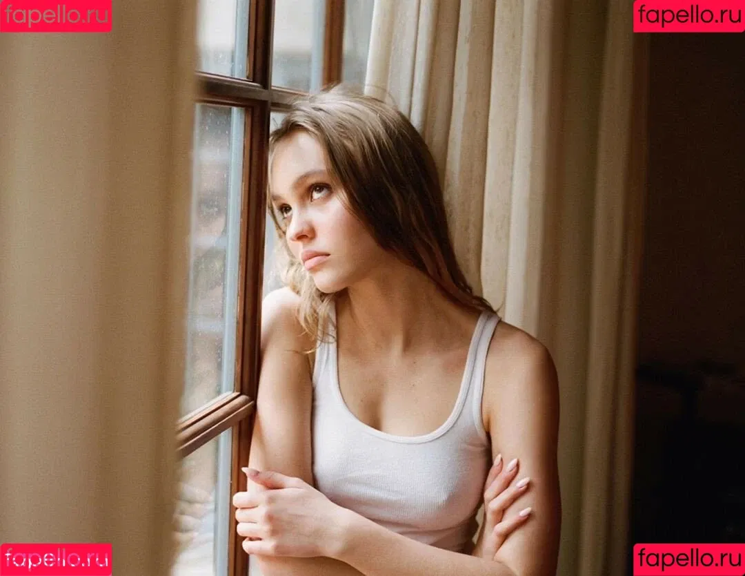 Lily-Rose Depp Onlyfans Photo Gallery 