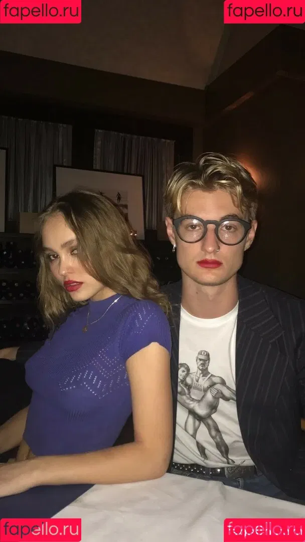Lily-Rose Depp Onlyfans Photo Gallery 