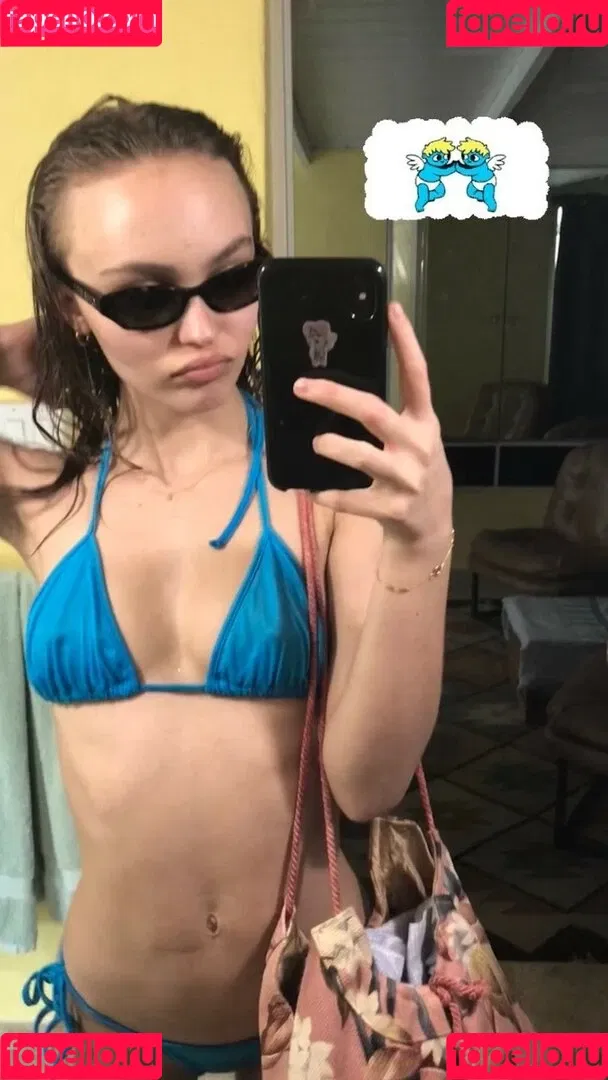 Lily-Rose Depp Onlyfans Photo Gallery 