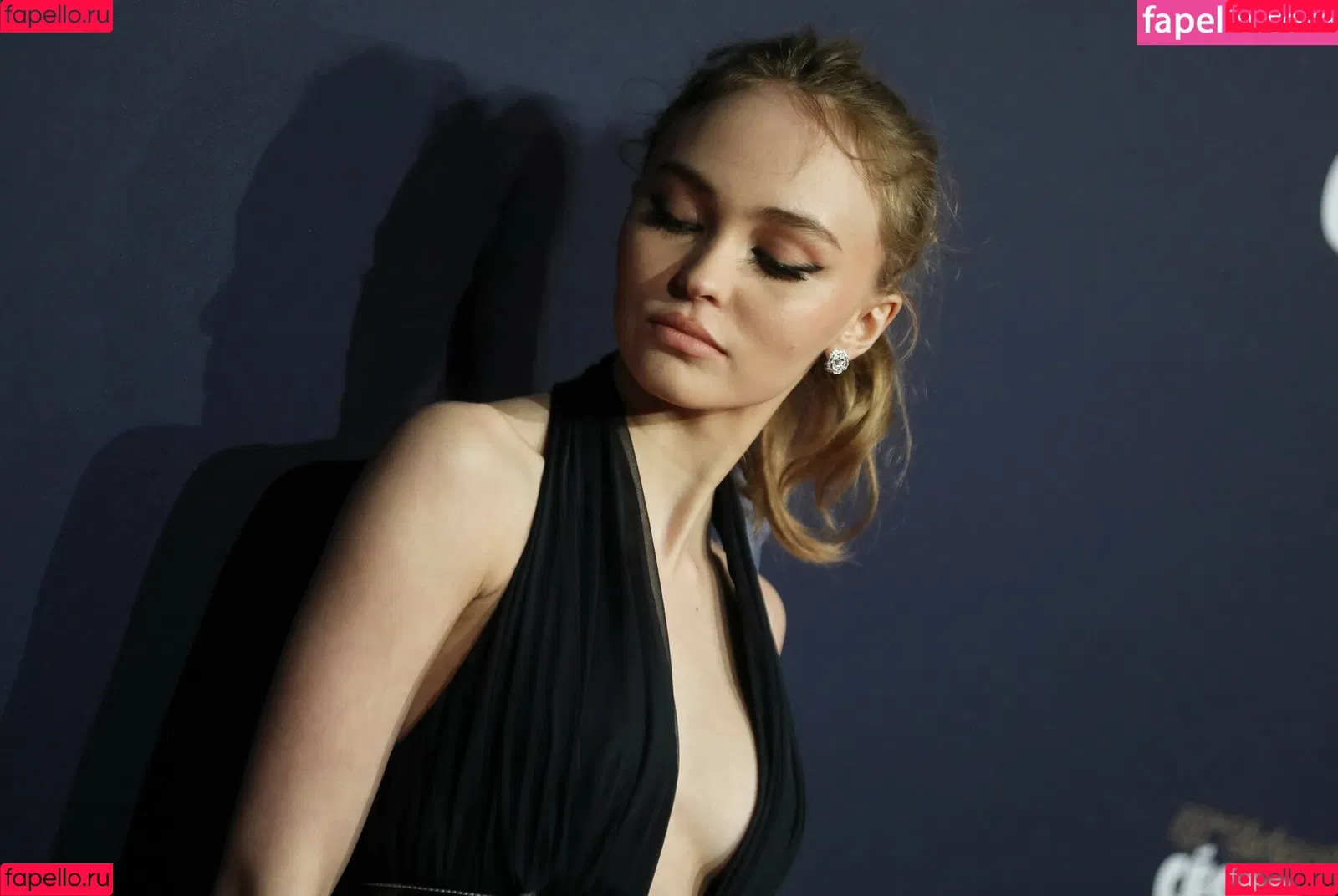 Lily-Rose Depp Onlyfans Photo Gallery 