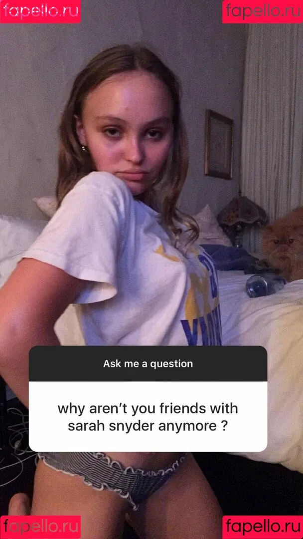 Lily-Rose Depp Onlyfans Photo Gallery 
