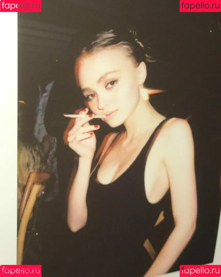 Lily-Rose Depp Onlyfans Photo Gallery 