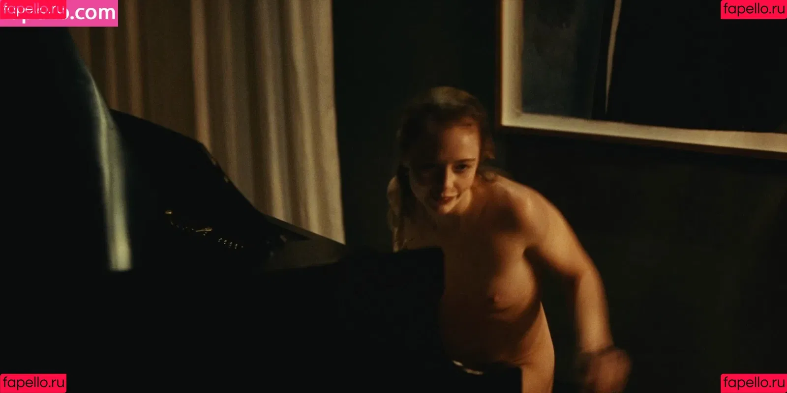 Lily-Rose Depp Onlyfans Photo Gallery 