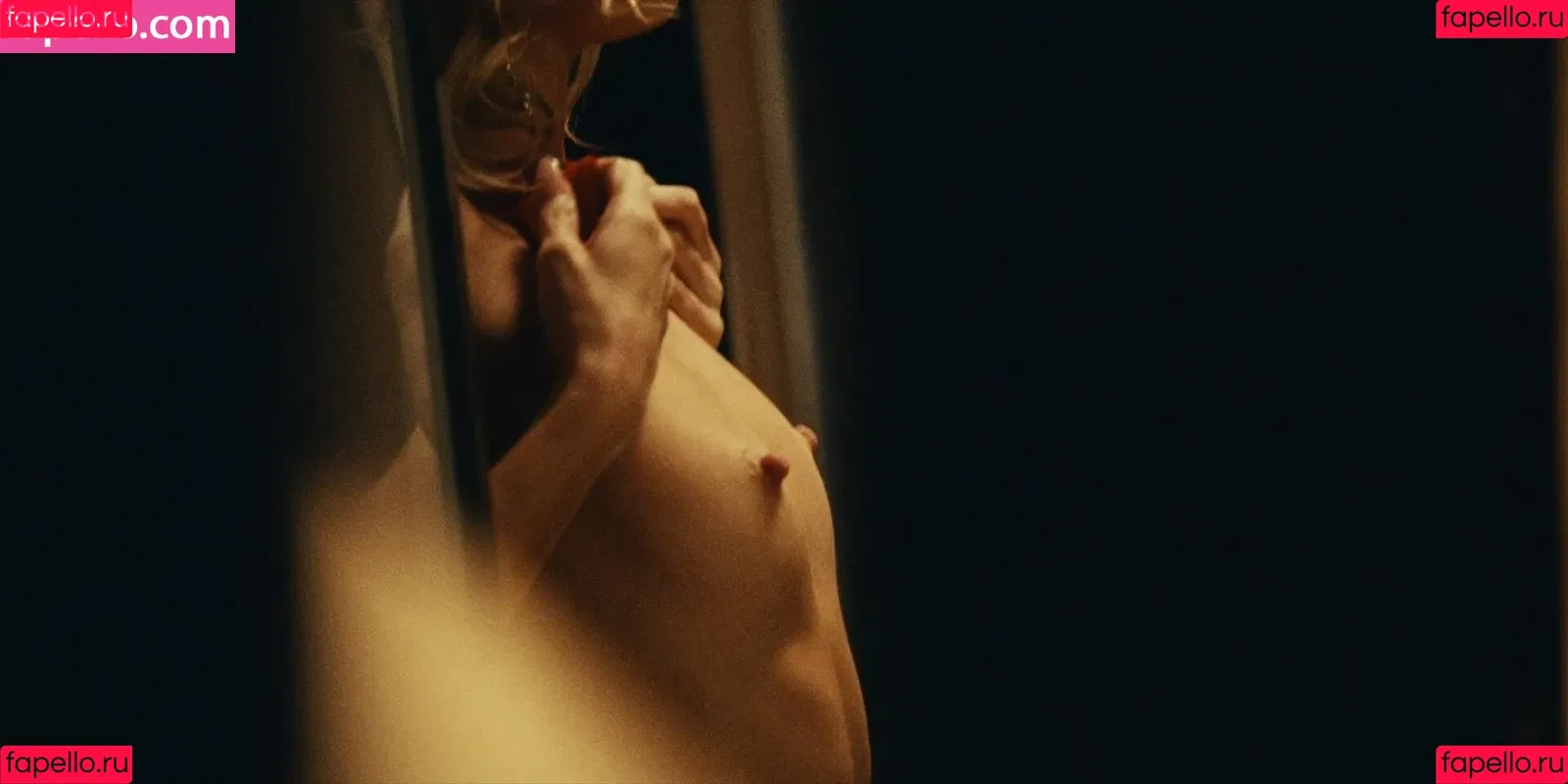 Lily-Rose Depp Onlyfans Photo Gallery 
