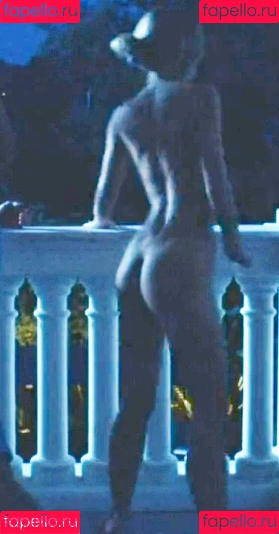 Lily-Rose Depp Onlyfans Photo Gallery 