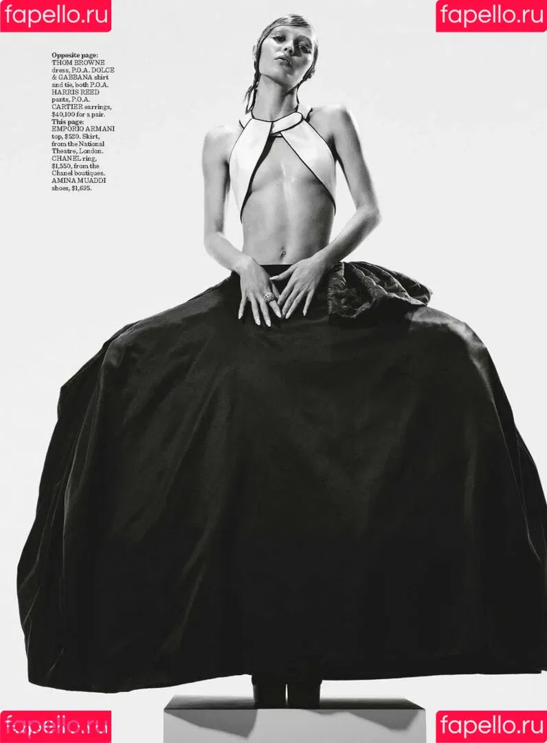 Lily-Rose Depp Onlyfans Photo Gallery 