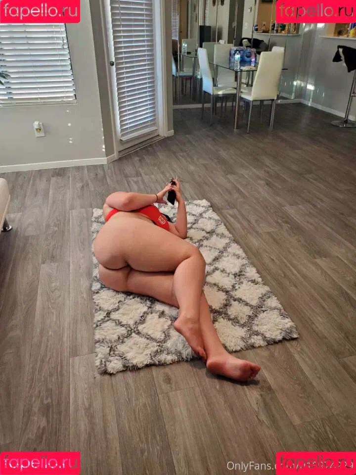 milahromanov Onlyfans Photo Gallery 